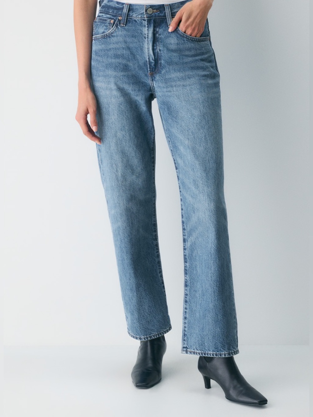 Aritzia Denim Forum The 90s Marlo High Rise Baggy 28